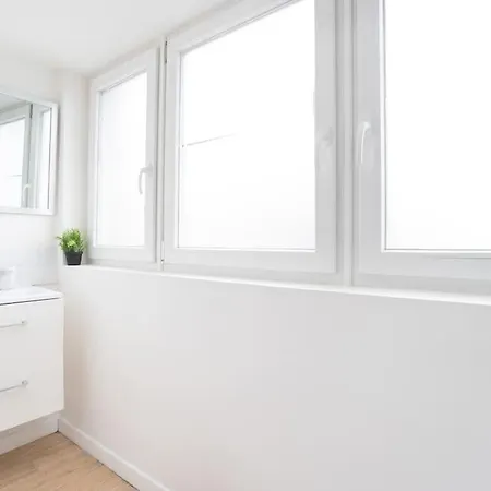 Agreable Et Spacieux 2 2 Sdb - *