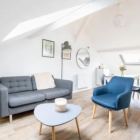 Appartement Et Spacieux 2 2 Sdb - *